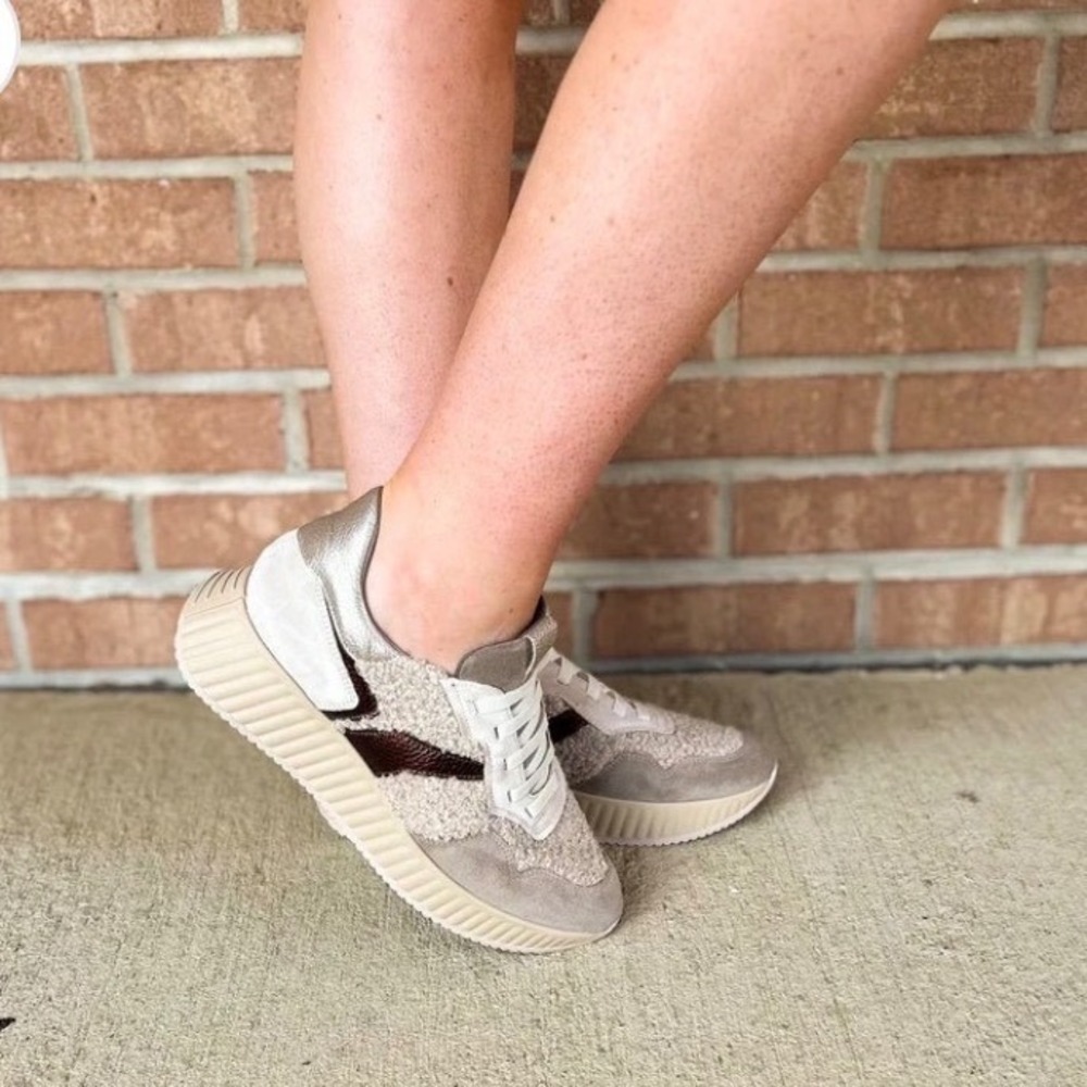 Softwaves - Women's Akeria Sneakers in Crème/ Crème Size 41 EU/ 10 US
